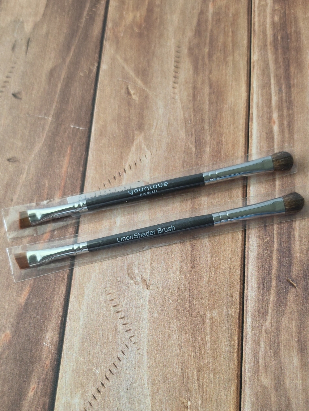 Younique Black Dual Eye Brush Set - Angled Liner & Blending